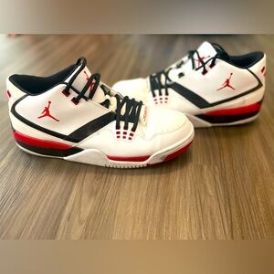 Jordan Flight 23 White university red black size 11.5